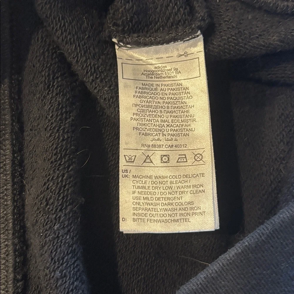 Adidas Men's black Crewneck Sweater size small